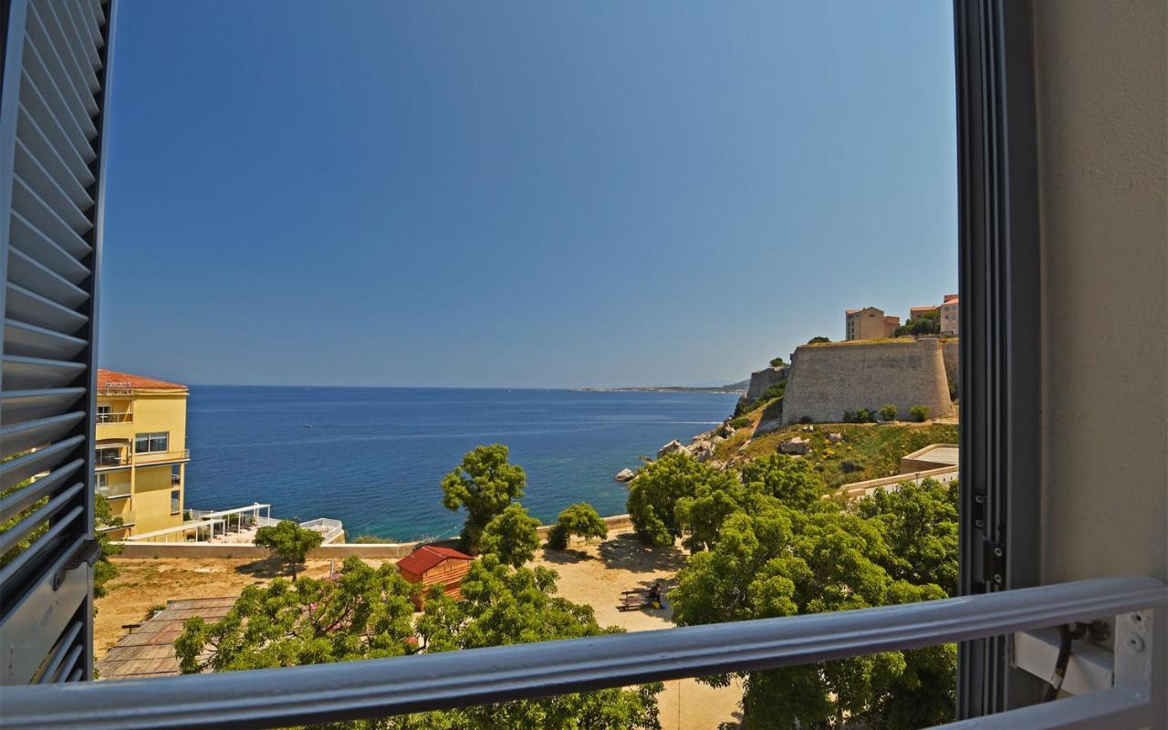 Hotel Restaurant Christophe Colomb Calvi  Exterior photo