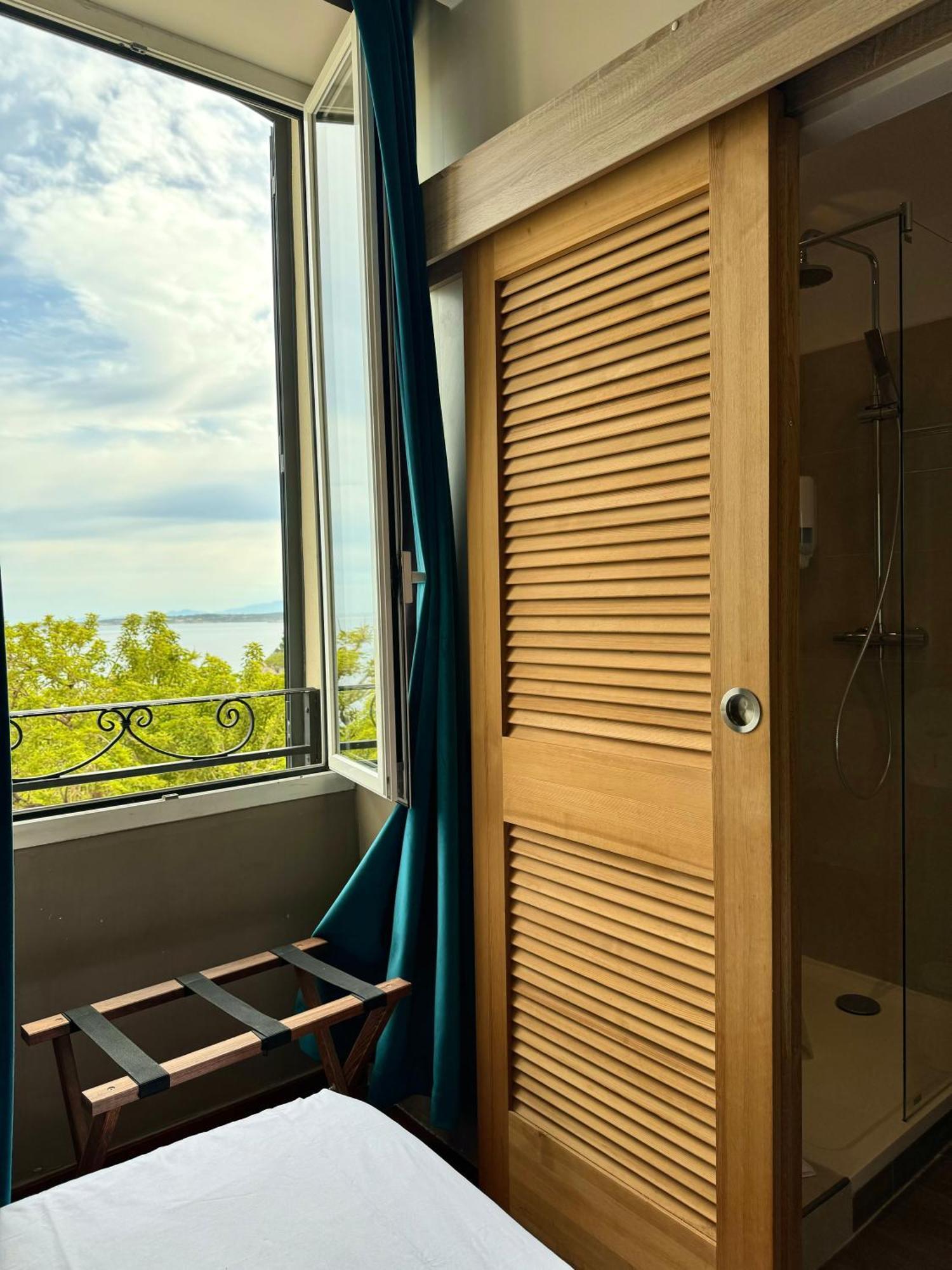 Hotel Restaurant Christophe Colomb Calvi  Room photo